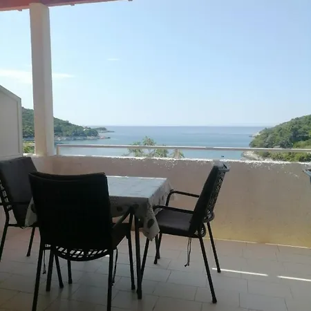 アパート Feral *