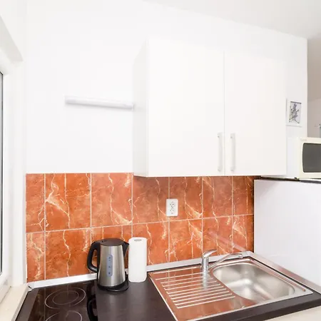 Feral アパート *